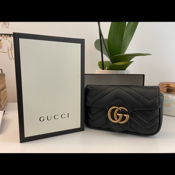 Gucci Handbags - Gucci GG Marmont matelassé leather super mini bag
